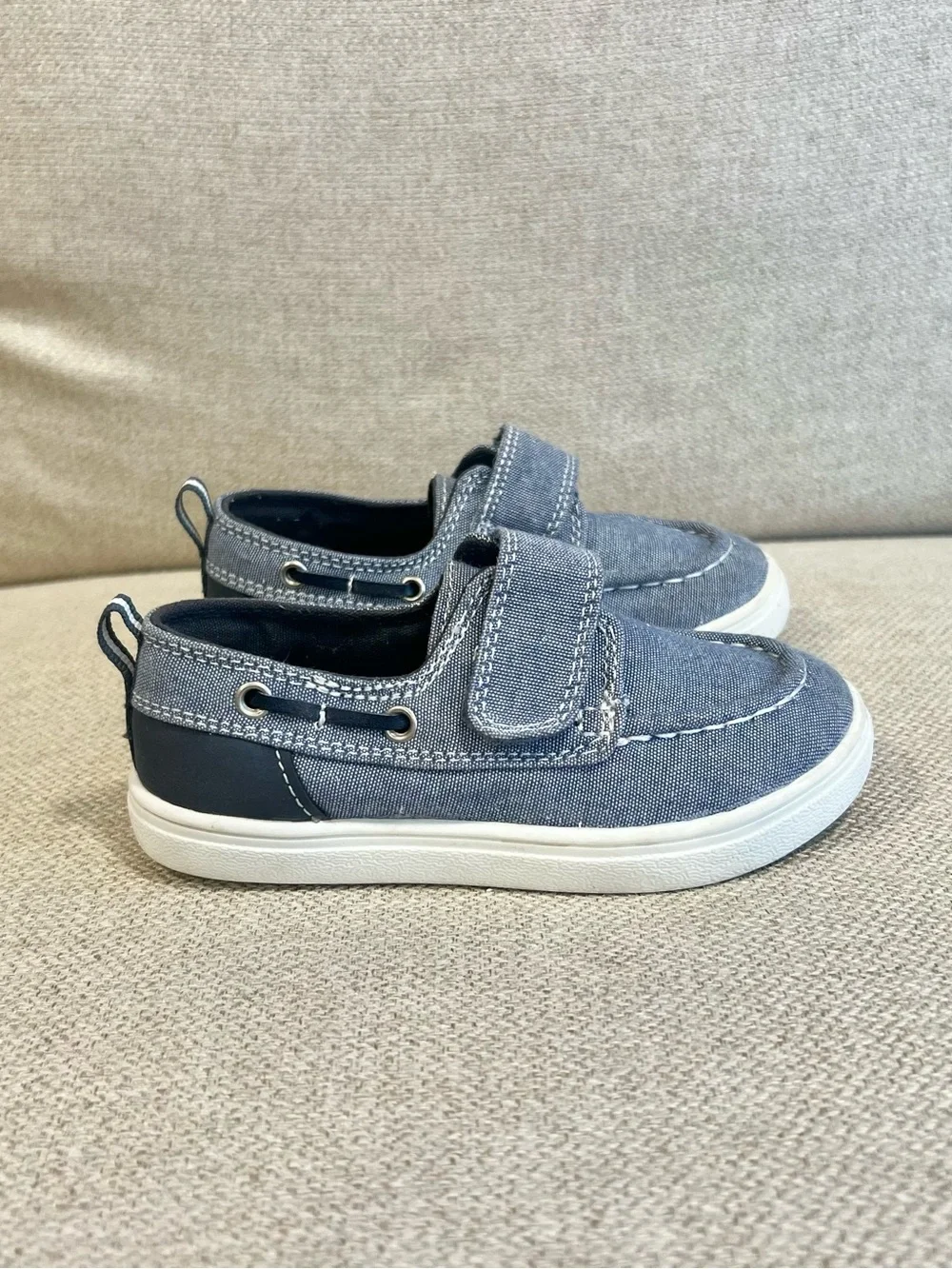 The Children’s Place Size 9 Toddler Chambray Boat Shoes Hook & Loop Blue EUC